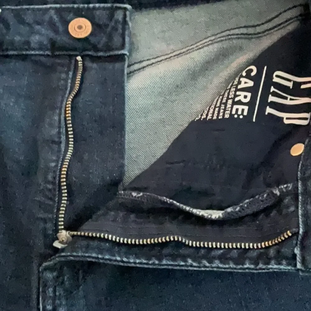 GAP Jeans Vintage Slim Sky High.  EUC.   Size 28.  6R